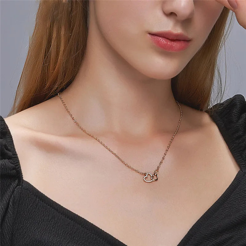 Delicate Heart Pendant Necklace – Gold Clavicle Chain with Exquisite Crystal Zircon